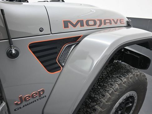 Used 2021 Jeep Gladiator Mojave AWD/4WD image 26