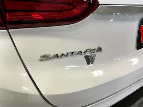 Used 2019 Hyundai Santa Fe SEL FWD image 24