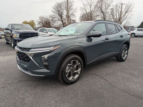 New 2026 Chevrolet Trax LT w/ Driver Confidence Package image 4