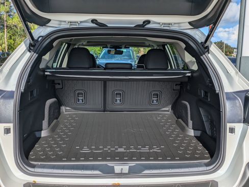 Certified 2025 Subaru Outback Onyx Edition w/ Popular Package #2 image 12