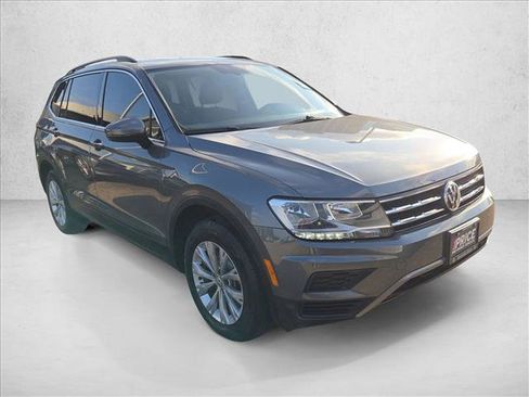 Used 2019 Volkswagen Tiguan SE w/ Panoramic Sunroof Package AWD/4WD image 3