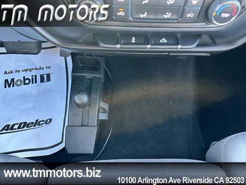 Used 2016 Chevrolet Silverado 2500 W/T AWD/4WD image 14