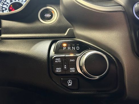 Used 2022 RAM 1500 Big Horn AWD/4WD image 16
