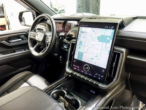 Used 2025 GMC Yukon Elevation w/ LPO, Floor Liner Package image 28