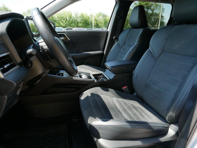Used 2024 Mitsubishi Outlander SE AWD/4WD image 25