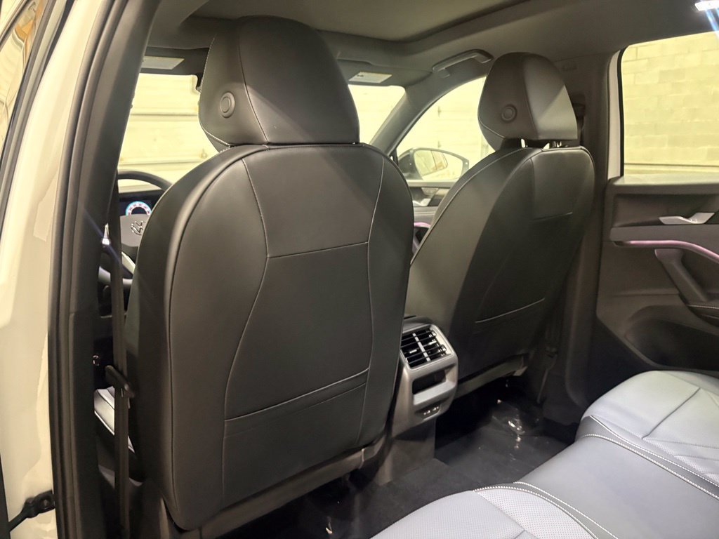 New 2026 Volkswagen Tiguan SE R-Line AWD/4WD image 11