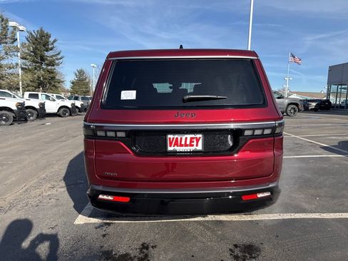 New 2026 Jeep Grand Wagoneer L 4WD w/ HD Trailer Tow Package image 7