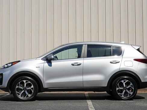 Used 2020 Kia Sportage LX AWD/4WD image 8