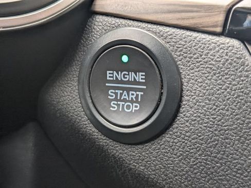 Used 2020 Ford Escape Titanium AWD/4WD image 32
