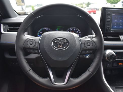 Certified 2022 Toyota RAV4 SE w/ Convenience Package AWD/4WD image 9