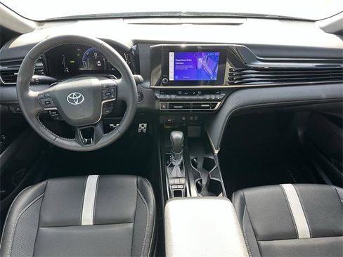 Certified 2025 Toyota Camry SE image 9