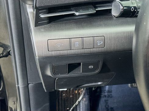 Used 2025 Hyundai Kona SEL FWD image 20