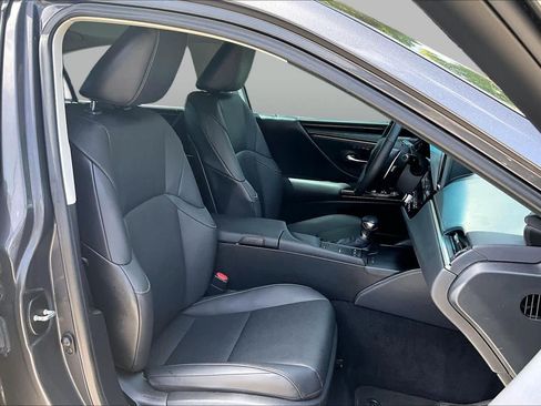 Used 2022 Lexus ES 350 w/ Premium Package FWD image 9
