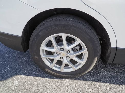 Used 2023 Chevrolet Equinox LT FWD image 36