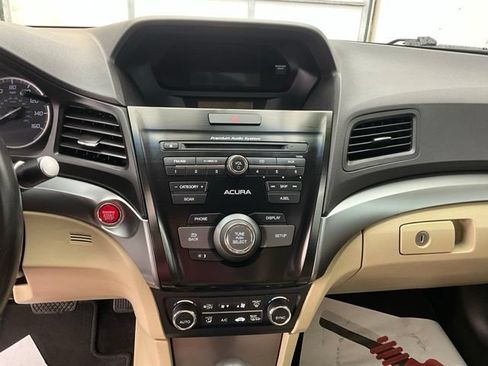 Used 2015 Acura ILX w/ Premium Package FWD image 9