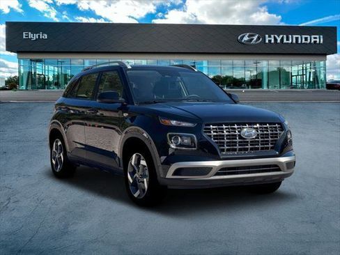 New 2026 Hyundai Venue SEL FWD image 11