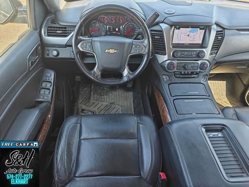 Used 2019 Chevrolet Suburban Premier RWD image 4