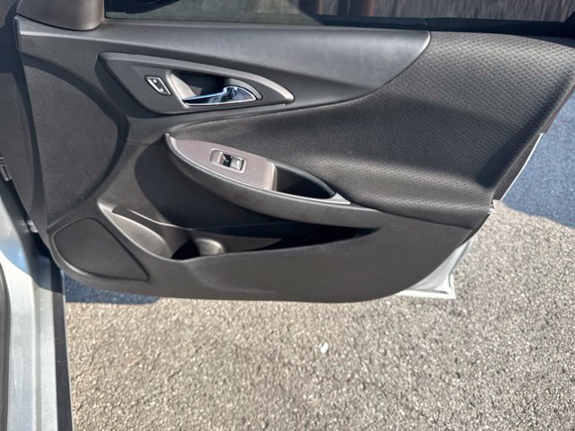 Used 2022 Chevrolet Malibu LT FWD image 43