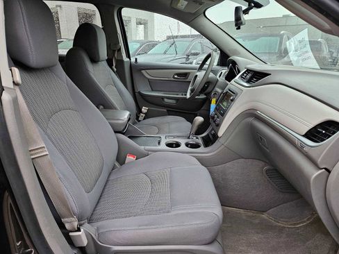 Used 2014 Chevrolet Traverse LS image 23