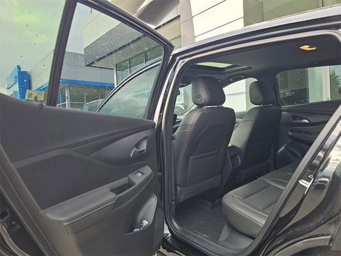 Used 2025 Buick Envista Avenir image 16