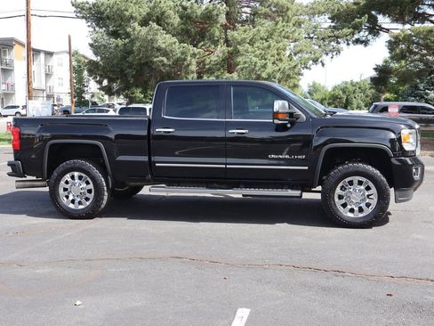 Used 2016 GMC Sierra 2500 Denali w/ Duramax Plus Package AWD/4WD image 3