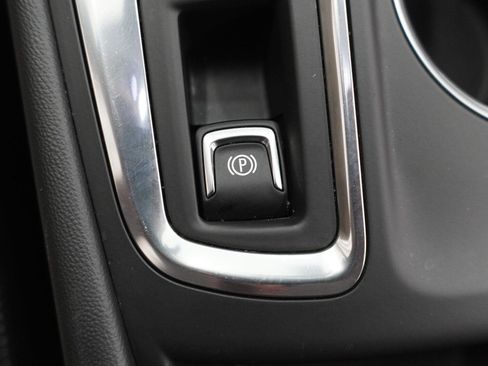 Used 2024 Chevrolet Equinox LS w/ Driver Confidence II Package FWD image 18