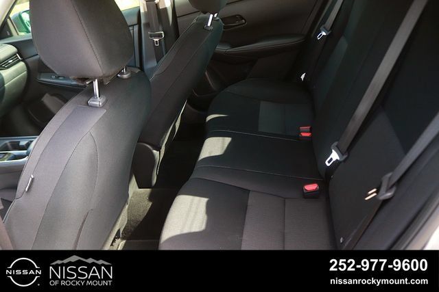 Used 2024 Nissan Sentra SV FWD image 12