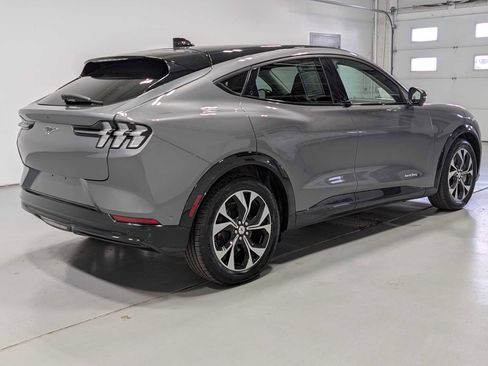 Used 2021 Ford Mustang Mach-E Premium image 8