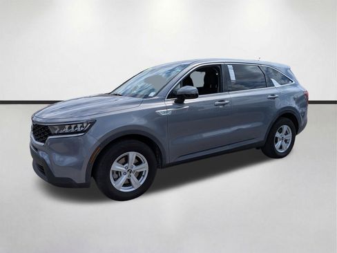 Used 2021 Kia Sorento LX FWD image 8