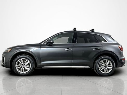 Used 2023 Audi Q5 2.0T Premium w/ Convenience Package image 2