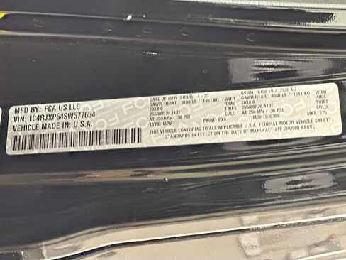 Used 2025 Jeep Wrangler Sahara w/ Safety Group image 12