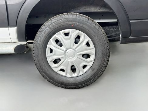 Certified 2025 Ford Transit 250 Low Roof w/ Exterior Upgrade Package RWD image 31