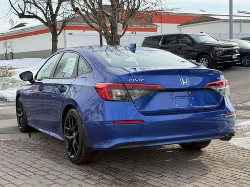 Used 2022 Honda Civic Sport image 4