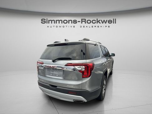 Used 2023 GMC Acadia SLT image 13