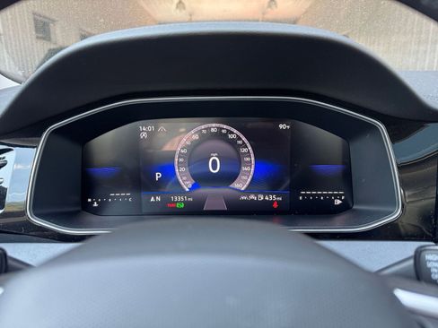 Used 2025 Volkswagen Jetta SE image 39