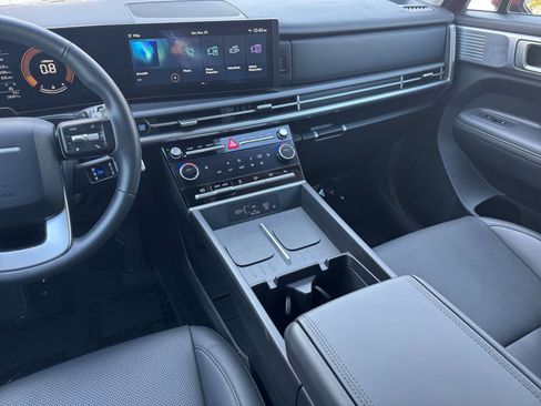 Used 2025 Hyundai Santa Fe SEL image 43