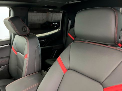 New 2025 Chevrolet Colorado Z71 w/ Technology Package image 17