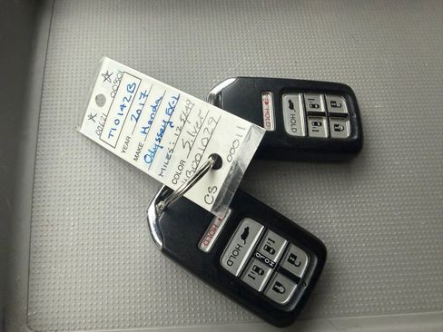 Used 2017 Honda Odyssey EX-L image 17