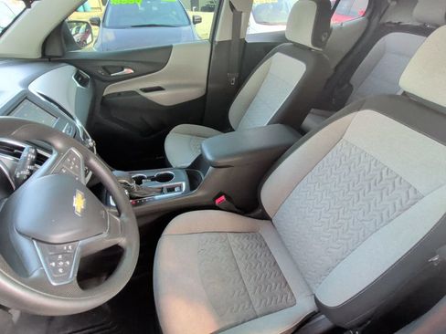 Used 2022 Chevrolet Equinox LS w/ LS Convenience Package FWD image 14