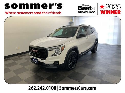 Used 2024 GMC Terrain SLT w/ Elevation Edition AWD/4WD image 2