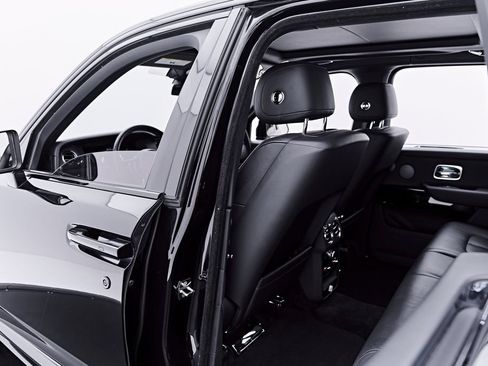 Used 2020 Rolls-Royce Cullinan AWD/4WD image 40