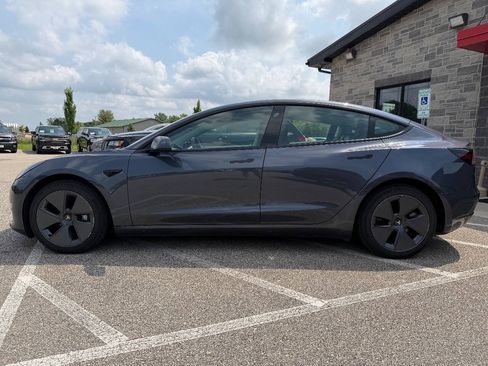 Used 2022 Tesla Model 3 Long Range AWD/4WD image 7