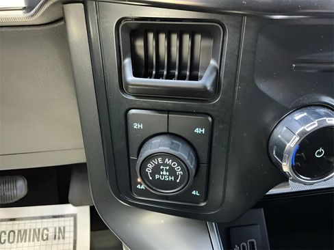 Certified 2025 Ford F150 Lariat w/ Equipment Group 501A Mid image 25