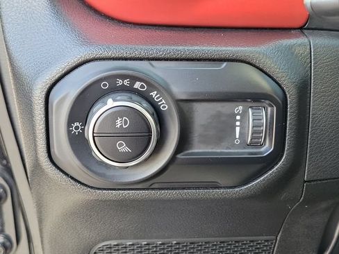 Used 2023 Jeep Gladiator Rubicon w/ LED Lighting Group AWD/4WD image 22