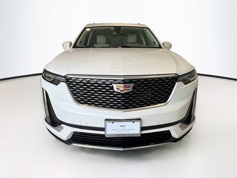 Certified 2024 Cadillac XT6 Premium Luxury AWD/4WD image 2
