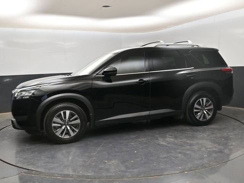 Used 2023 Nissan Pathfinder SL image 4