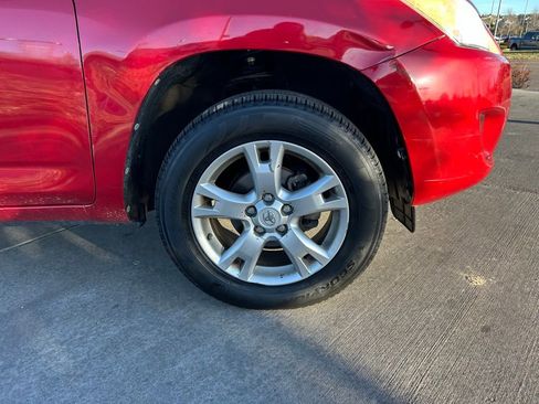 Used 2011 Toyota RAV4 4WD w/ Upgrade Value Pkg image 32