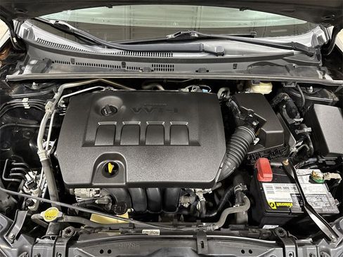 Used 2015 Toyota Corolla S image 25