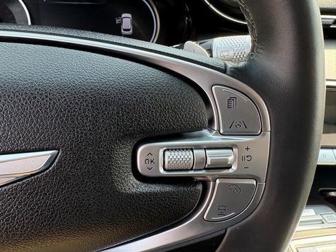 Used 2025 Genesis GV70 2.5T image 9