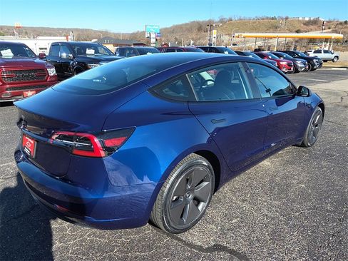 Used 2023 Tesla Model 3 Standard Range image 8